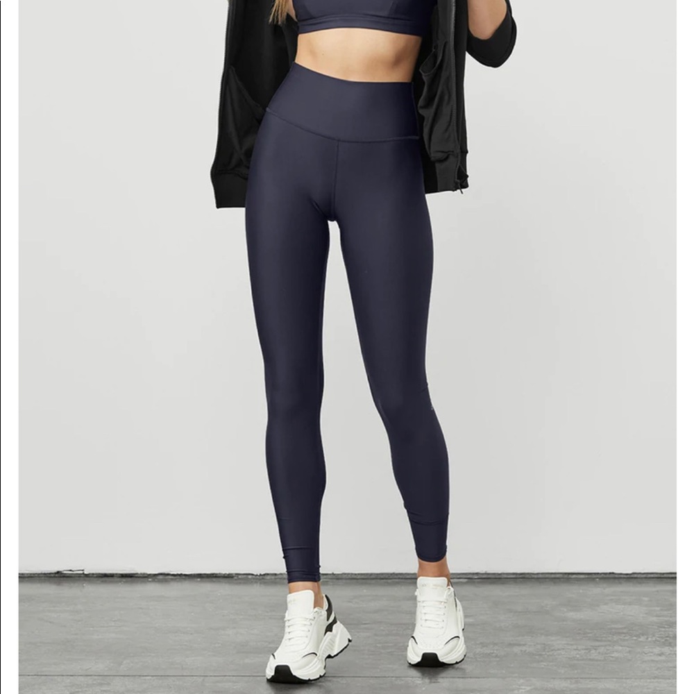 BRAND NEW ALO YOGA - High-Waist Airlift Legging - Size S - True Navy
|